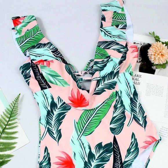 Boutique Other - Leaf Ruffled One-Piece Swimsuit multi colors M NEW